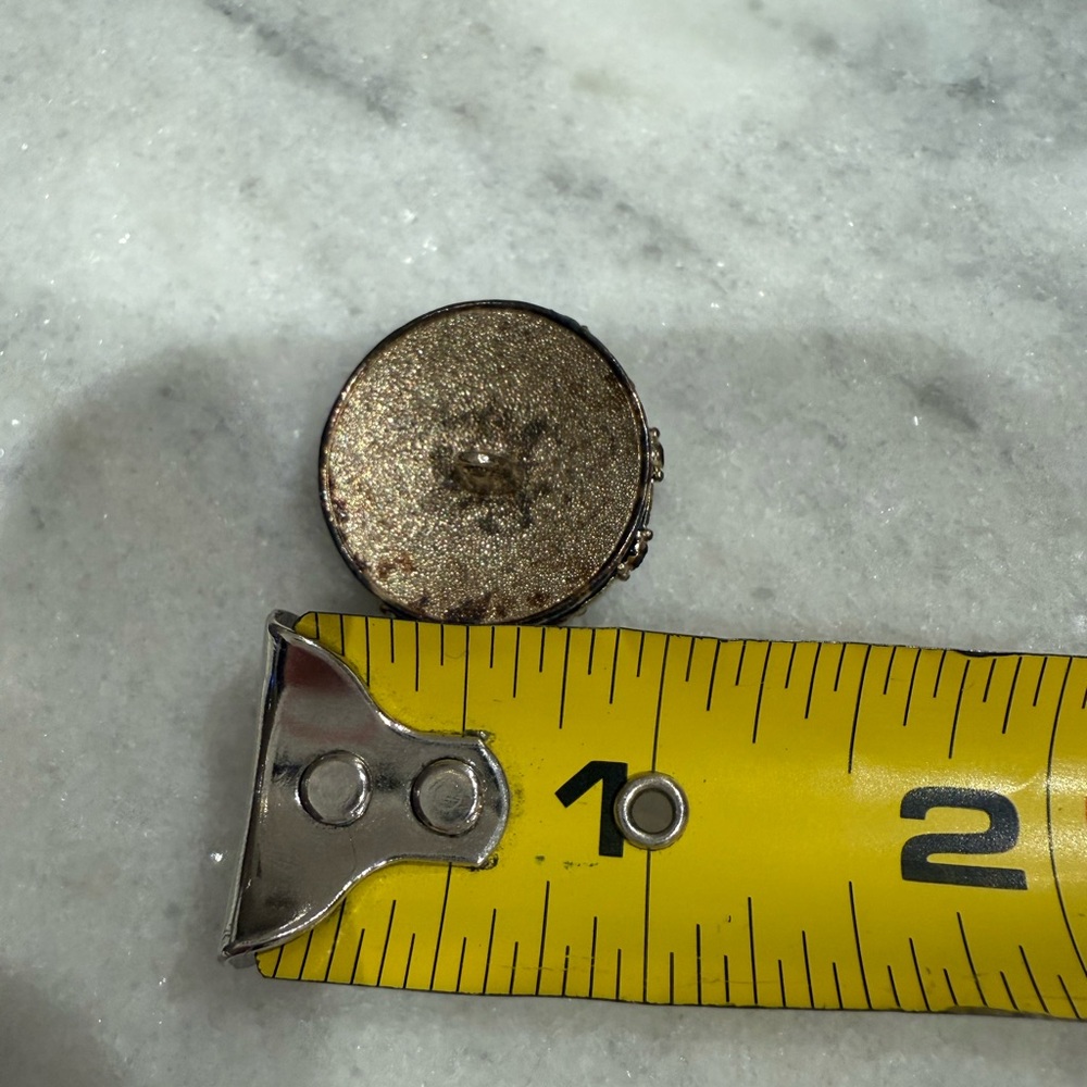 Gripoix 100% authentic Chanel  Black and Gold Button - Picture 4 of 9